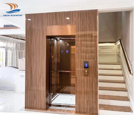 Cửa thang máy là bộ phận hoạt động liên tục, cần sử dụng đúng cách