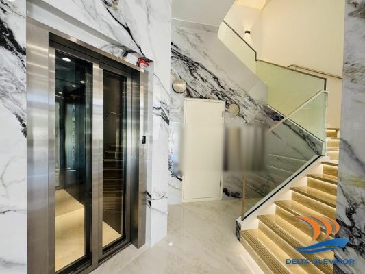 Gia đình không nên chỉ ưu tiên giá rẻ khi chọn thang máy